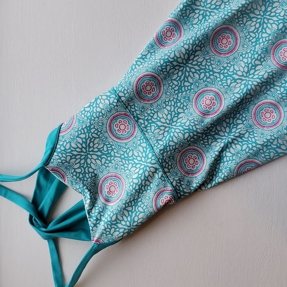 Soybu Dresses & Skirts - Soybu Teal White and Pink Strappy Active Dress XS NWOT